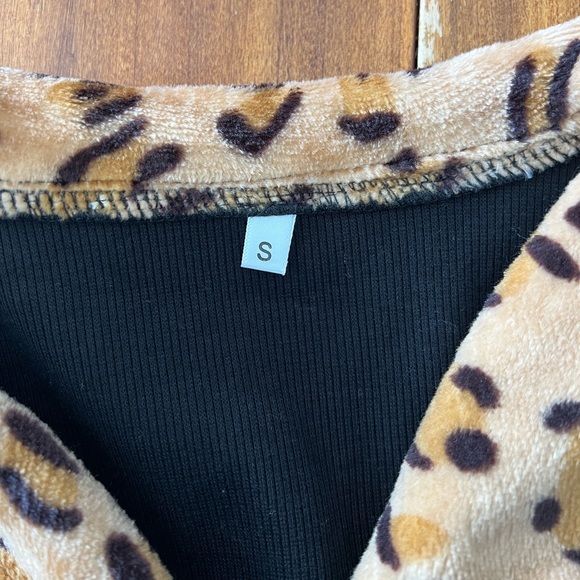 Cropped long sleeve - Picture 2 of 2